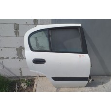 двері задні праві 607 nissan almera n16 хечбек